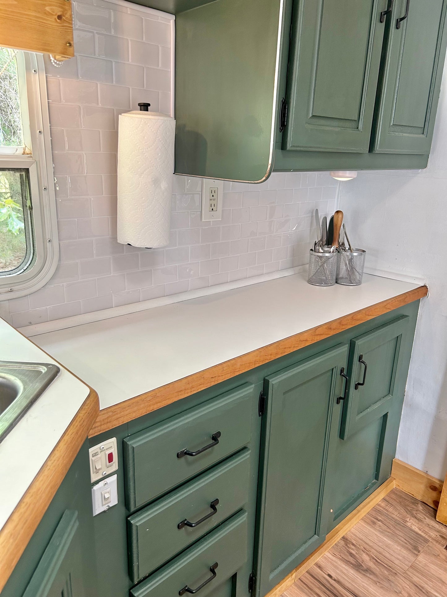 10-Sheet White Subway Tile Peel and Stick Backsplash waterproof