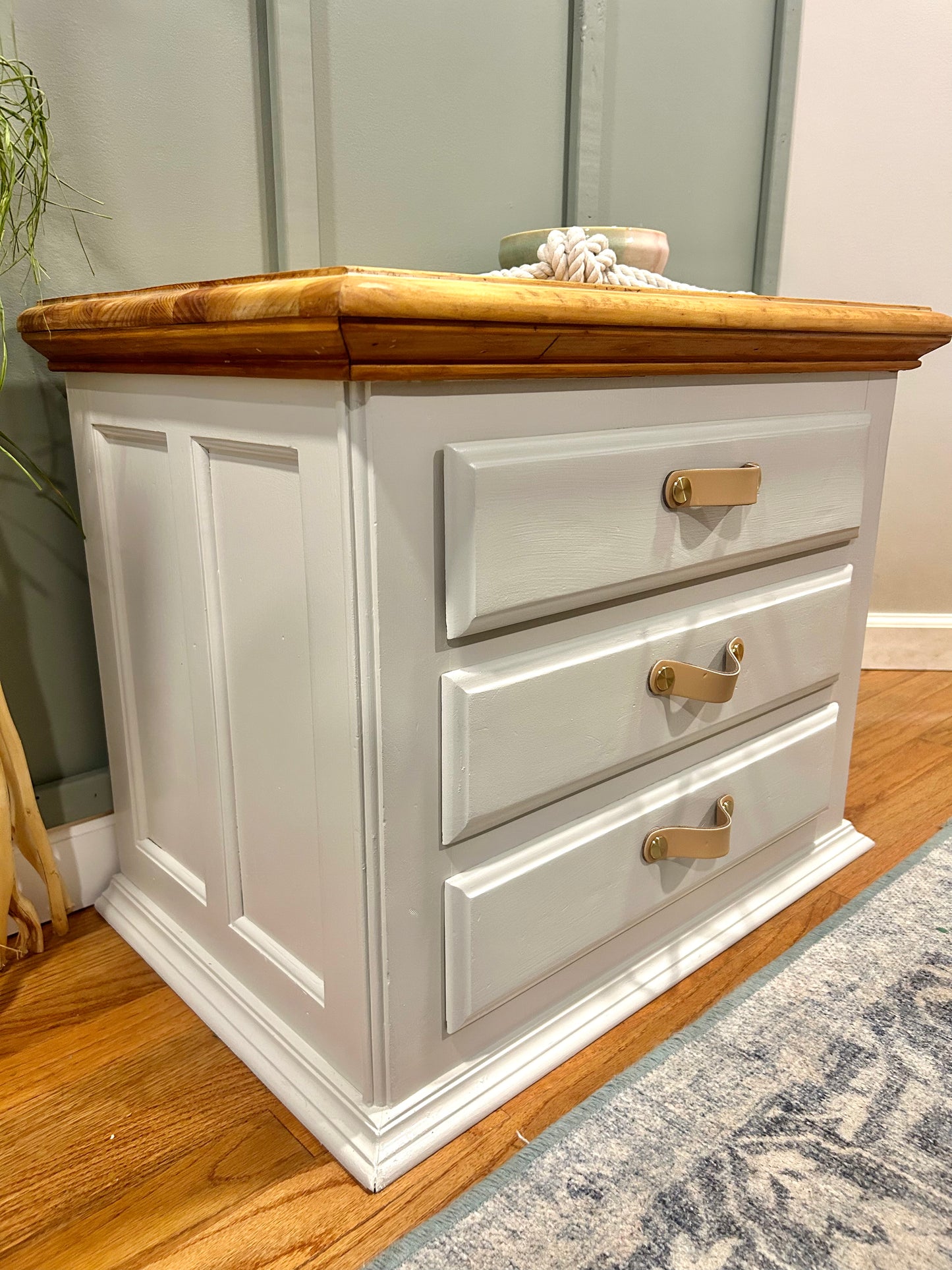 Aged Beige 3 Drawer Nightstand/ Side table