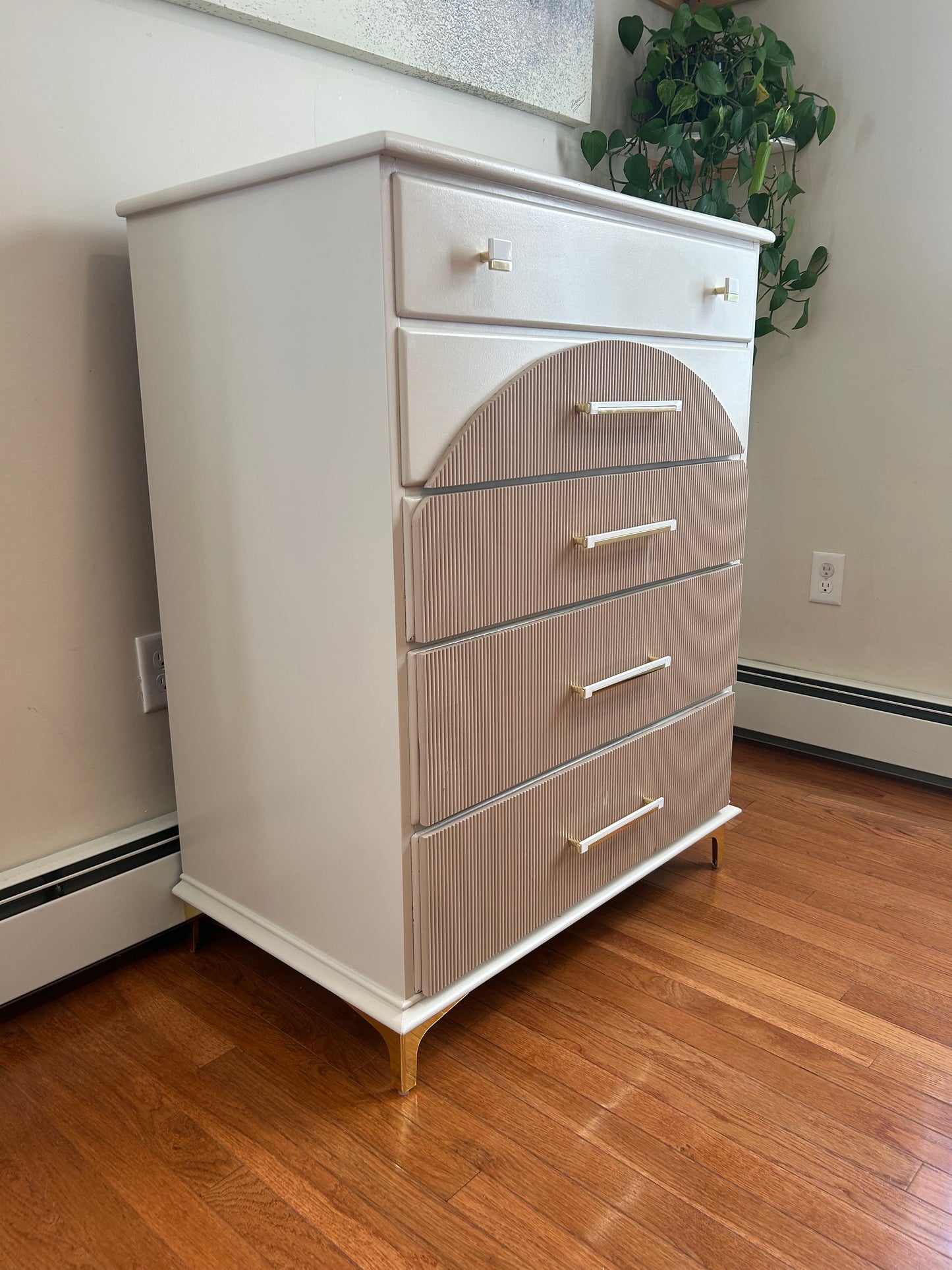 Aged Beige Bedroom Chest 5 Drawer Dresser, Updated Hardware and Fun Appealing liner