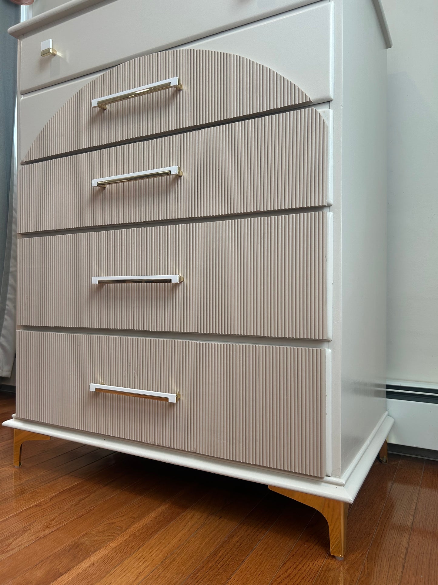 Aged Beige Bedroom Chest 5 Drawer Dresser, Updated Hardware and Fun Appealing liner
